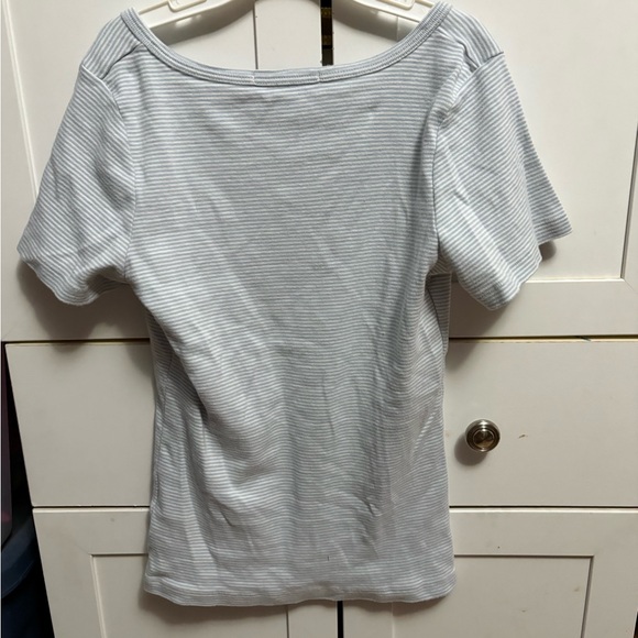 Brandy Melville Light Gray Striped Tee - Picture 3 of 3